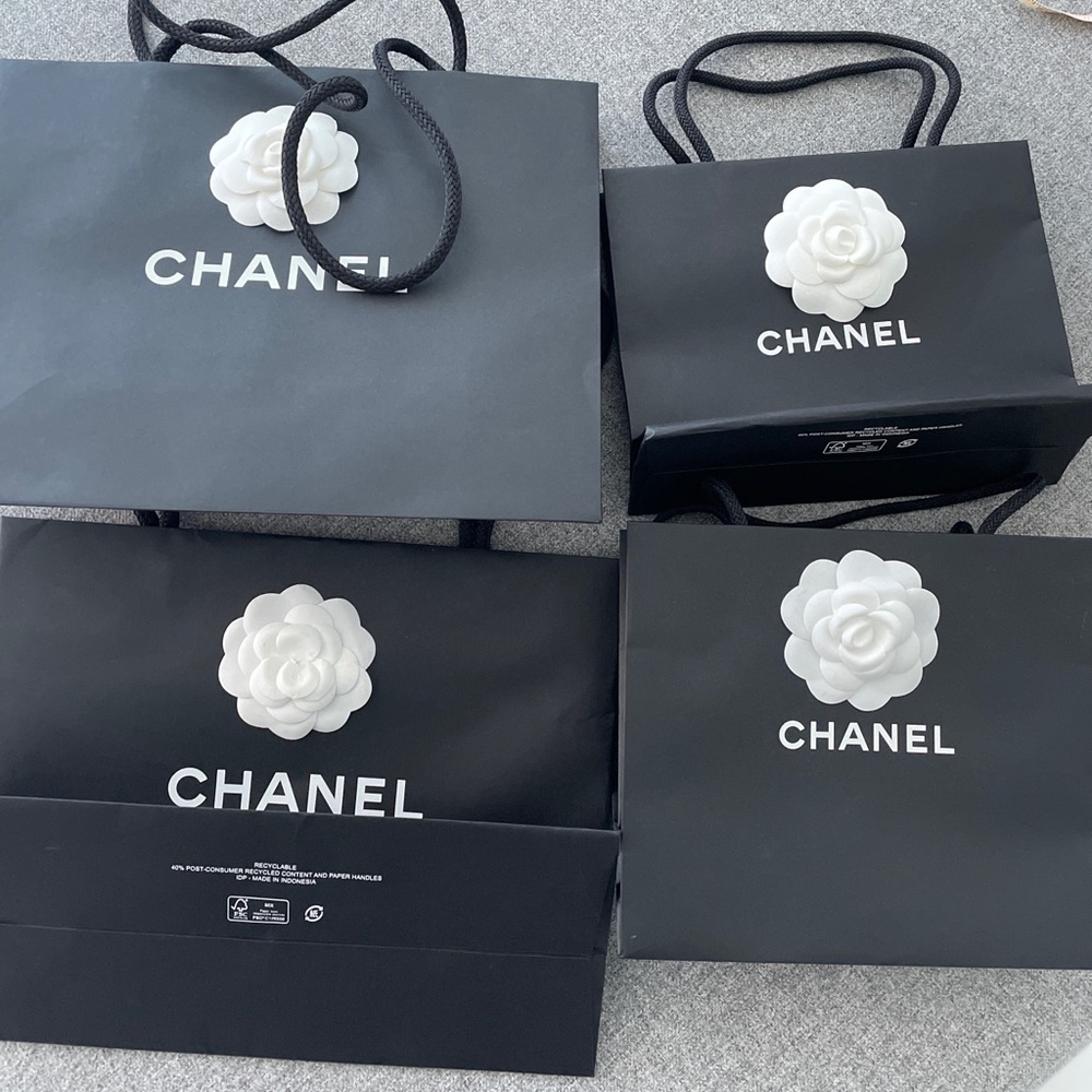 Lot of Four (4) Chanel Paper Bag + Four (4) Camelias Preowned